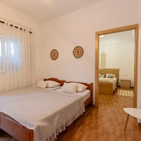Апартаменты Cozy Ксамил